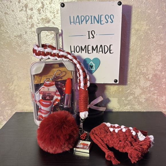 Keychain/Accessory Gift Set - Picture 2 of 6